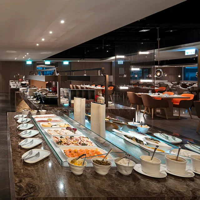 【新板希爾頓酒店】2026/9/30前 4人同行1人免費 平日自助式午餐