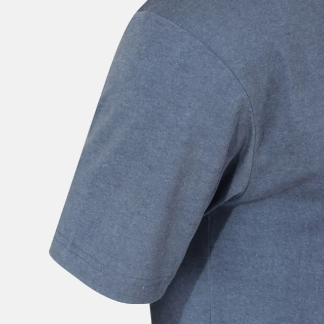 【DESCENTE】短袖上衣 男  MEN PIGMENT DYE  SHORT SLEEVE T-SHIRTS 牛仔藍 SR121TTS11-DBLU