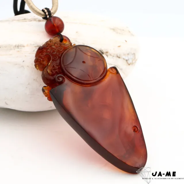 【JA-ME】天然琥珀 櫻桃紅血珀帶流淌文麒麟吊墜