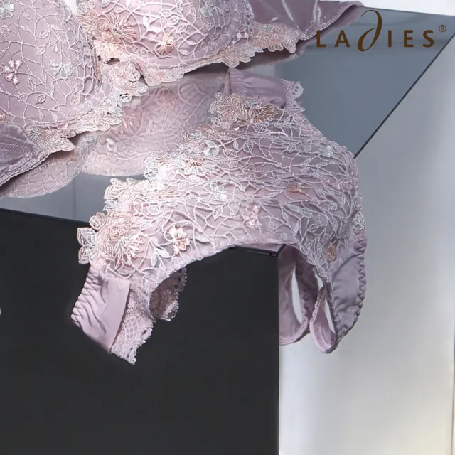 【Ladies 蕾黛絲】Trend it up Premium Q真水丁字褲 M-L(愛戀粉晶)
