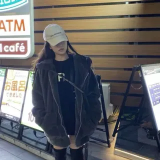 【Uicy】韓國版寬鬆加厚毛毛外套 外套 防曬外套 女裝 上衣 衣 J157