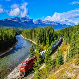 【喜鴻假期】★尊爵加拿大洛磯山脈９日★景觀列車洛磯山登山者號、三大國家公園、露易絲湖、溫哥華