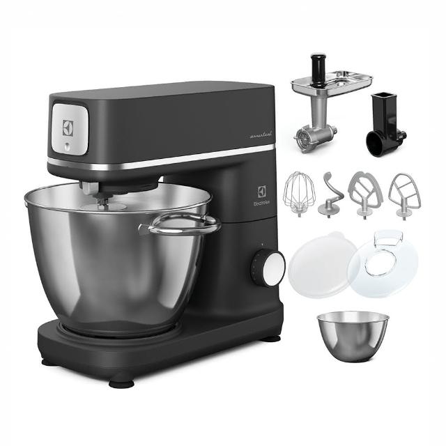 Electrolux伊萊克斯 E7KM1-811P Electrolux 伊萊克斯 E7KM1-811P 攪拌棒,專業級家用料理機,採用304不鏽鋼內部材質,3L以上大容量,600~700W強力馬達,轉速達10000~15000 RPM,輕鬆處理蔬果、湯品與果汁。尺寸長335 x 寬150 x 高350 mm,重量9.4Kg,110V電壓,中國製造,享1年保固,BSMI許可字號R33428,適合忙碌家庭高效料理。