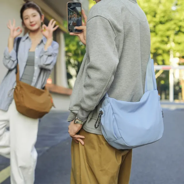 【MoodRiver】輕量百搭 斜背包 小包包 單肩包 側背包 手機包 肩背包 防潑水 水餃包 女包 男