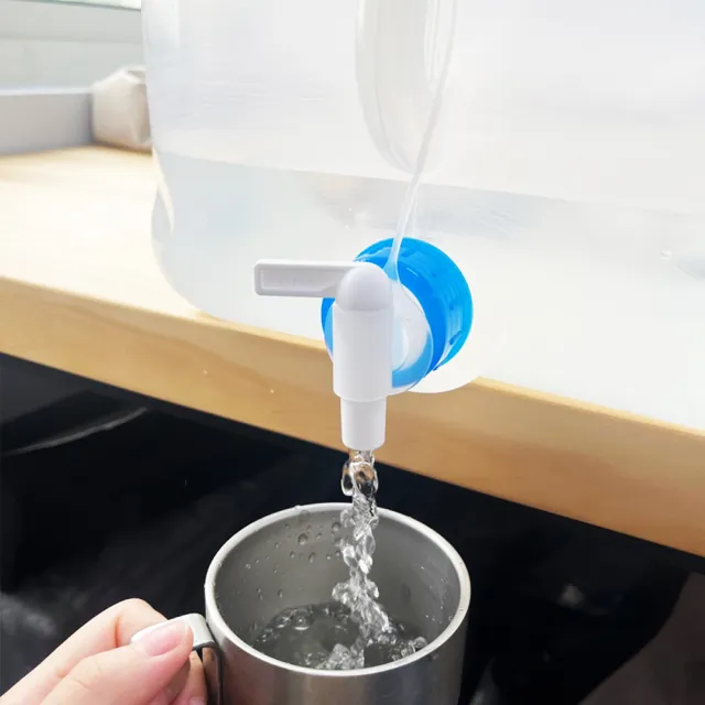 【E7SHOP】台灣製 戶外折疊水桶 20公升(MIT 儲水桶 飲水桶 折疊式水箱 水桶20L 水袋 露營 摺疊水桶 方形)