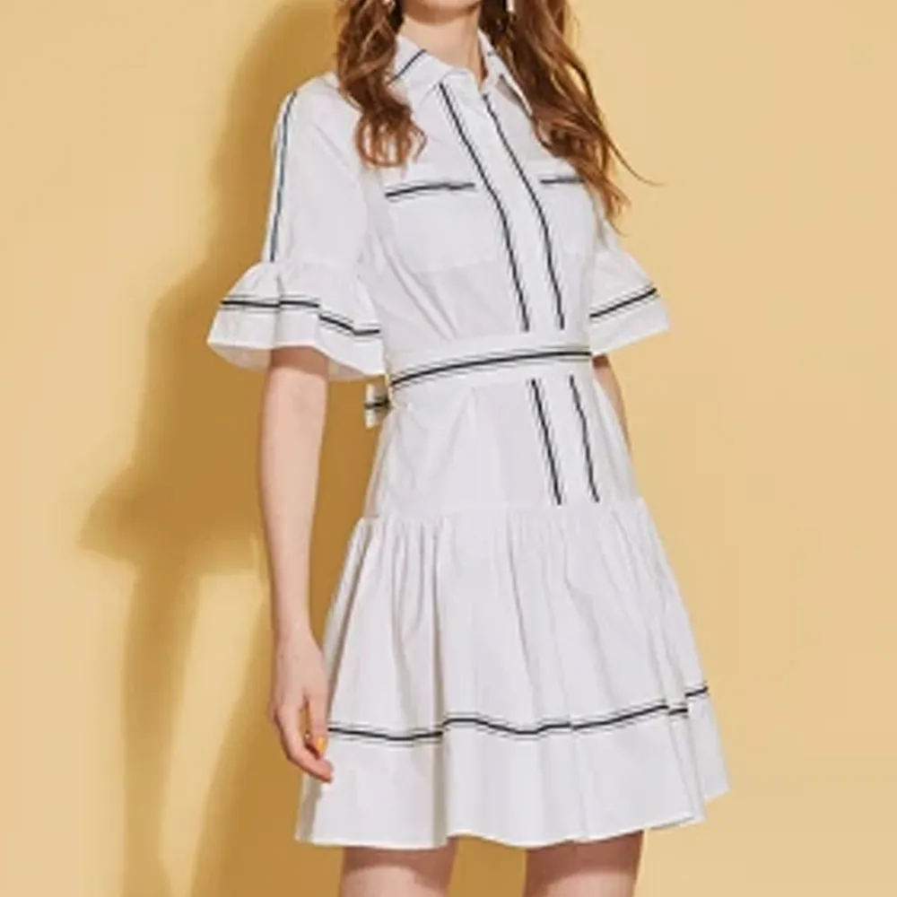 【ICHE 衣哲】時尚荷葉拼接撞色勾勒造型襯衫洋裝-質感白