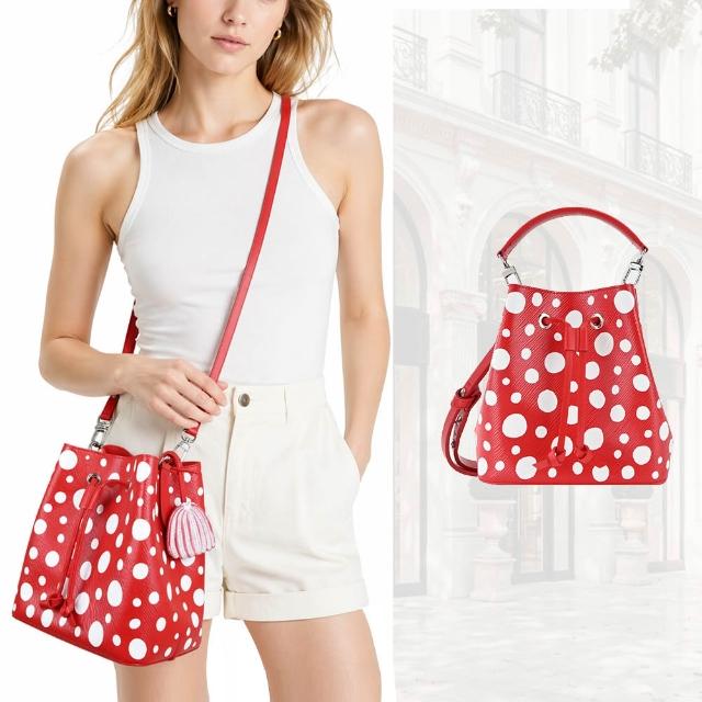 LV LOUIS VUITTON路易威登 M21730 YK Infinity Dots NOE BB 牛皮束口手提 / 斜背水桶包 紅色LV NOE BB系列牛皮束口手提包,採用經典帆布與皮革材質,簡約素面設計,適合日常搭配與場合使用,展現歐系精品風格。