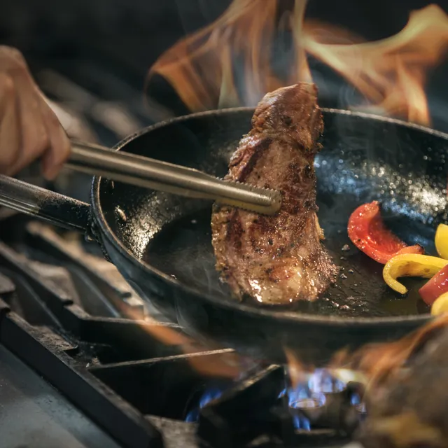 【礁溪中天溫泉渡假飯店】晚餐吃到飽+大眾溫泉水療池(假日不加價.YOUBON)