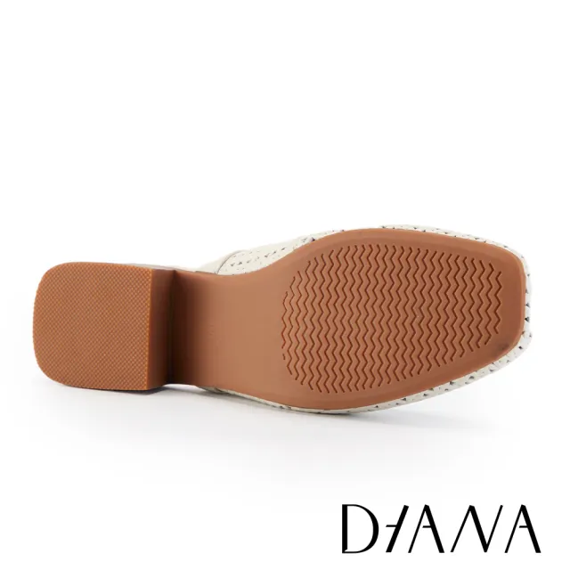 【DIANA】羊皮沖孔後拉帶式氣墊穆勒鞋 米白