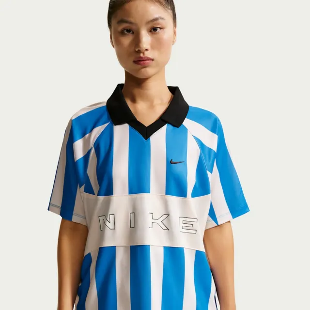 【NIKE 耐吉】短袖上衣 女 AS W NSW STREET OS SS STRP JSY 寬鬆 街頭 足球衣 藍 (IO0914435)