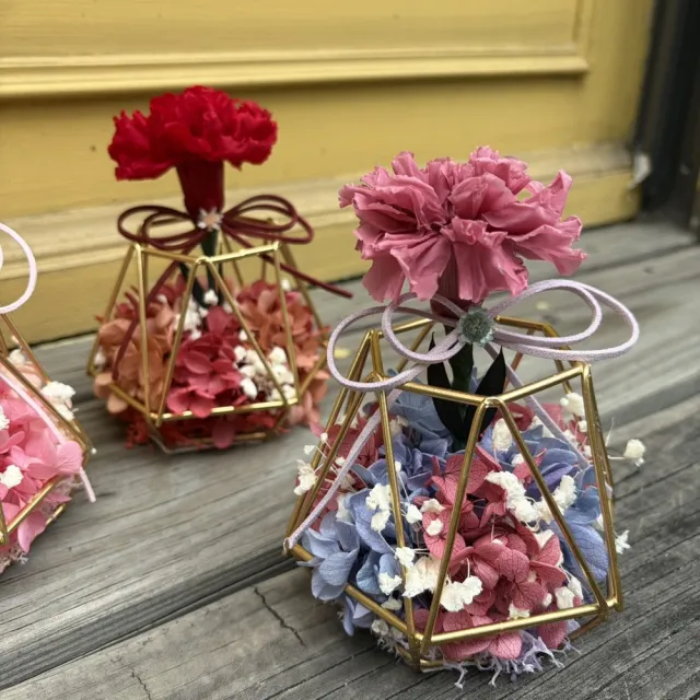 【OSTARA FLORIST 奧斯塔拉花藝】法式幾何-康乃馨永生花花禮 (女性長輩、母親節、節日、布置)