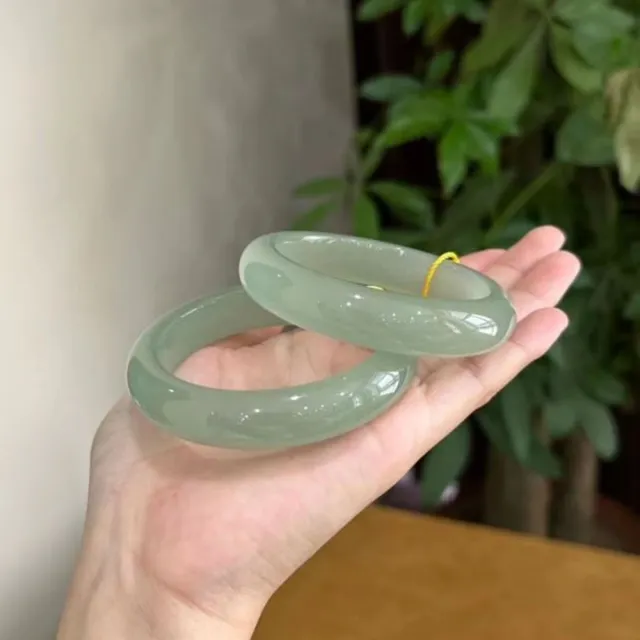 【Penny 珮妮】東陵玉 綠玉 手鐲 3尺寸選1 (母親節 情人節 交換禮物 生日禮物 尾牙 新年 結婚
