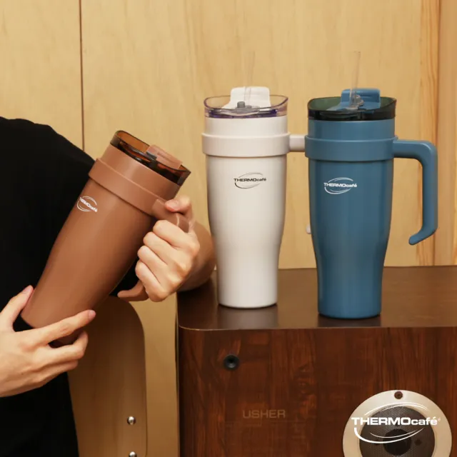 【THERMOcafe 凱菲】買1送1_不鏽鋼兩用吸管保冷杯手把杯1200ml(TCHC-1200吸管隨手杯)
