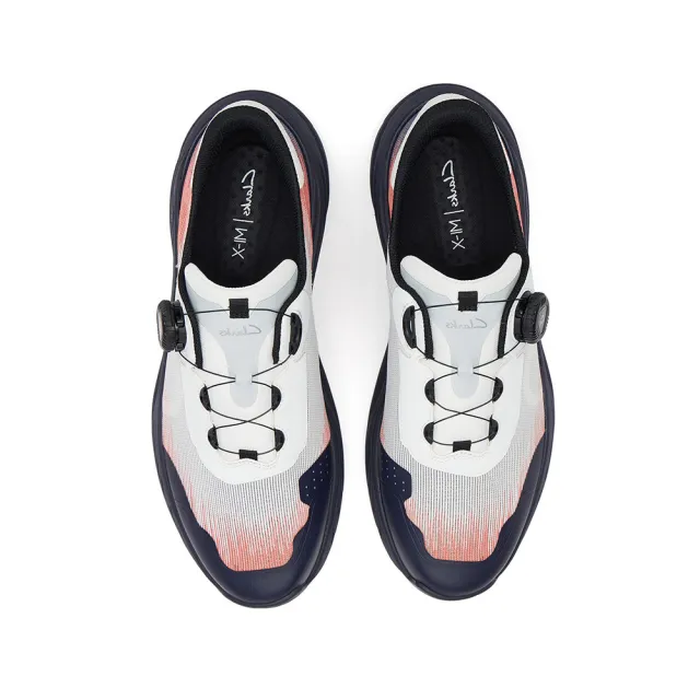 【Clarks】男鞋 微風跑-Zeph Run Rad織物旋鈕扣輕量厚底運動鞋 休閒鞋 增高鞋(深藍/橘色)(CLM87366C)