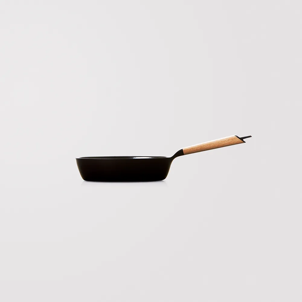 【Vermicular】琺瑯鑄鐵平底深鍋 24CM(白橡木)