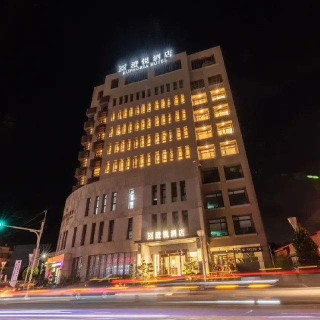 鹿港澄悅酒店｜限時升豪華家庭房2大2幼含早 六壹專案(入住即贈超豪華大禮包)