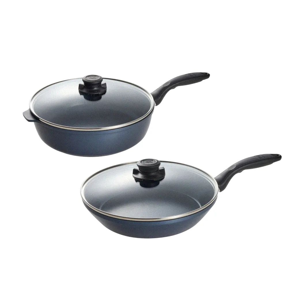 【CorelleBrands 康寧餐具】WORLD KITCHEN 大金藍寶石鑄造不沾深煎鍋26cm(含蓋)/平煎鍋28cm(含蓋)-兩款任選