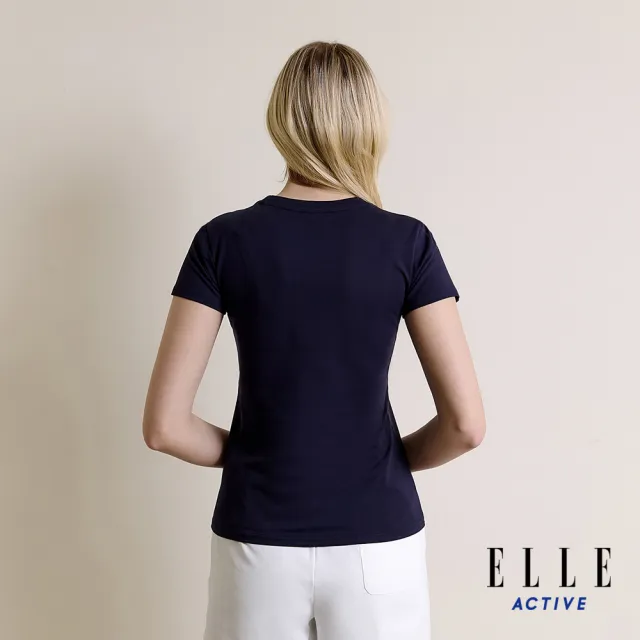 【ELLE ACTIVE】女款 復古徽章印花圓領短袖T恤-深藍色(EA26S5W1605-39)
