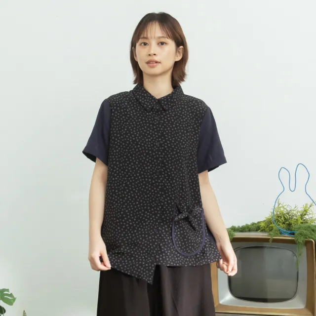 【MOSS CLUB】鵝卵石印花拼接下襬不對稱開襟襯衫 藍 白 咖
