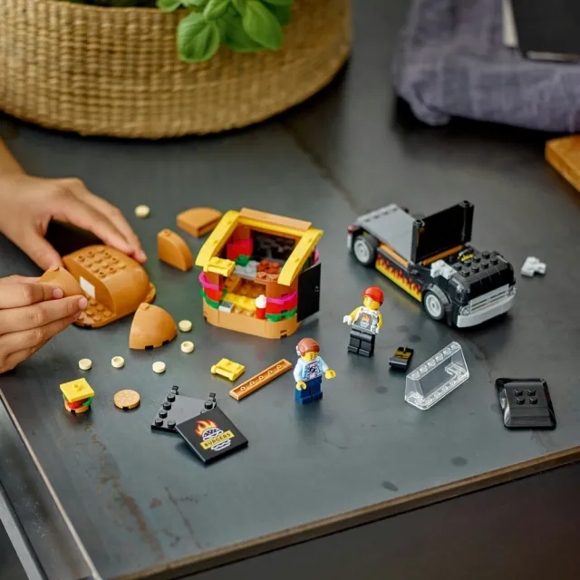 【LEGO 樂高】城市系列 60404 漢堡餐車(玩具車 交通工具)