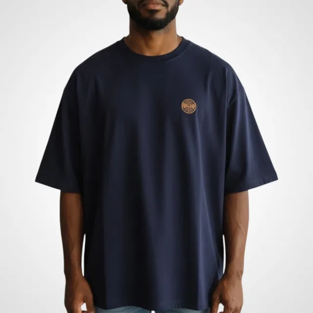 【POLER STUFF】日本限定 HISTORY RELAX FIT TEE-POLER HISTORY 品牌歷程寬鬆短袖T恤 海軍藍