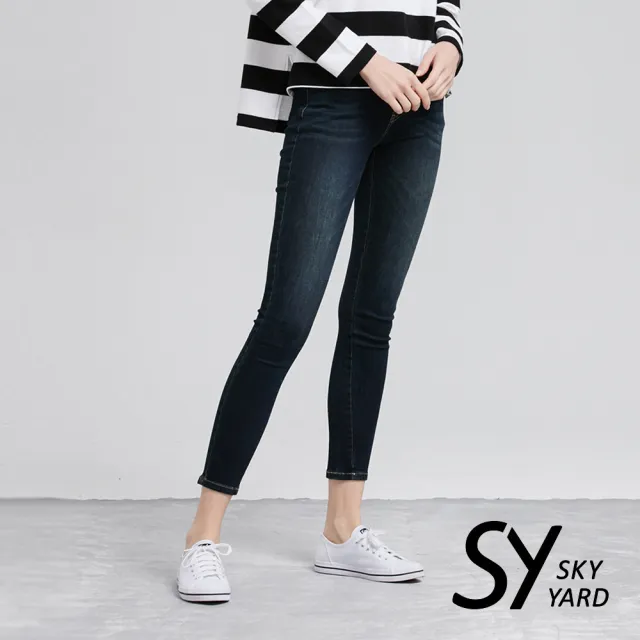 【SKY YARD】網路限定款-中低腰窄管牛仔褲-深藍色