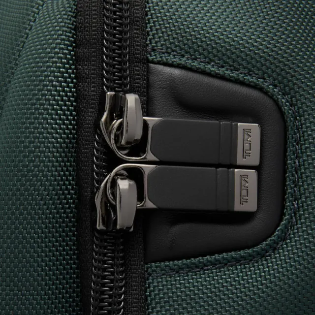 【TUMI】Alpha TUMI Brief Pack 彈道尼龍後背包 - 深松