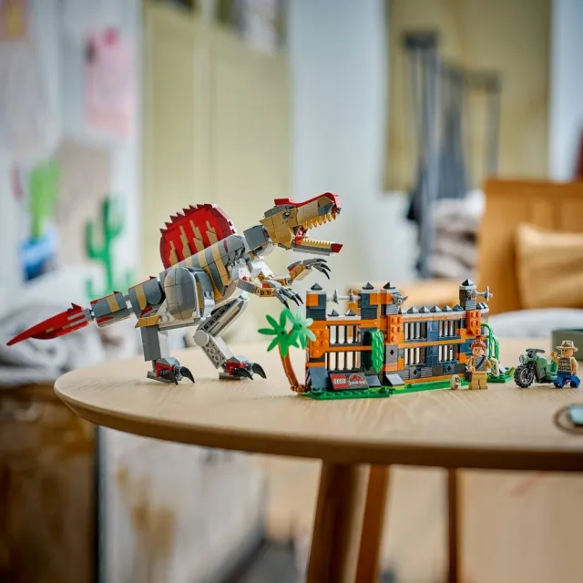 【LEGO 樂高】侏羅紀世界系列 77982 棘龍大脫逃(恐龍 創意遊戲 禮物 兒童玩具)