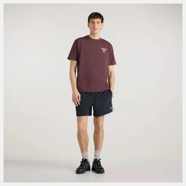 【NEW BALANCE】NB 短袖上衣 男 美規 棗紅 MT62B9LIYLR(S2506)