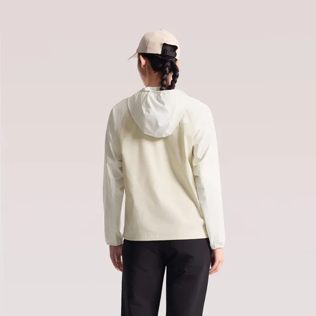 【The North Face】北面女款米色FLASHDRY速乾防曬可打包連帽外套｜8HRBJN5