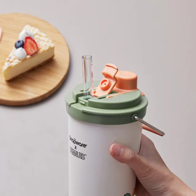 【CorelleBrands 康寧餐具】SNOOPY鋅動輕瓷大容量不鏽鋼手提保溫杯800ml