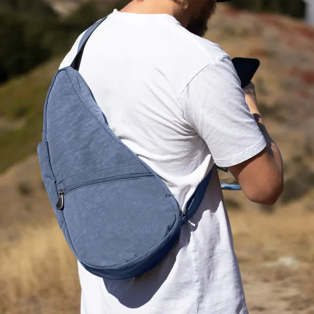 【HEALTHY BACK BAG】官方直營-基本款 TEXTURED NYLON SMALL 斜背包-復古靛藍 男包 女包 側背包 斜背包