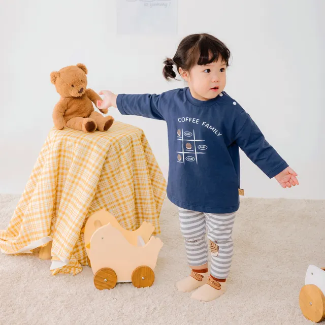 【OB 嚴選】咖啡廳家族純棉點心九宮格印花寶寶撞色肩開上衣嬰幼童裝 《QA1568》