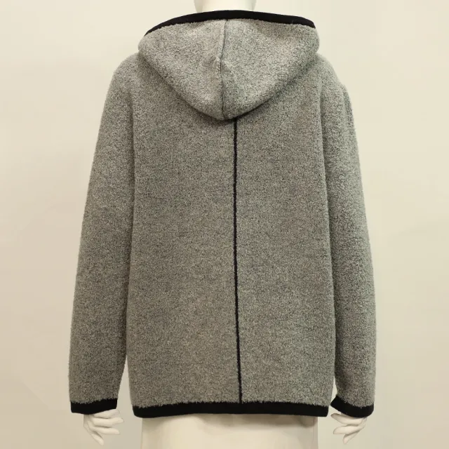【ILEY 伊蕾】牛角釦連帽羊毛針織外套(灰；M-XL；1254405221)