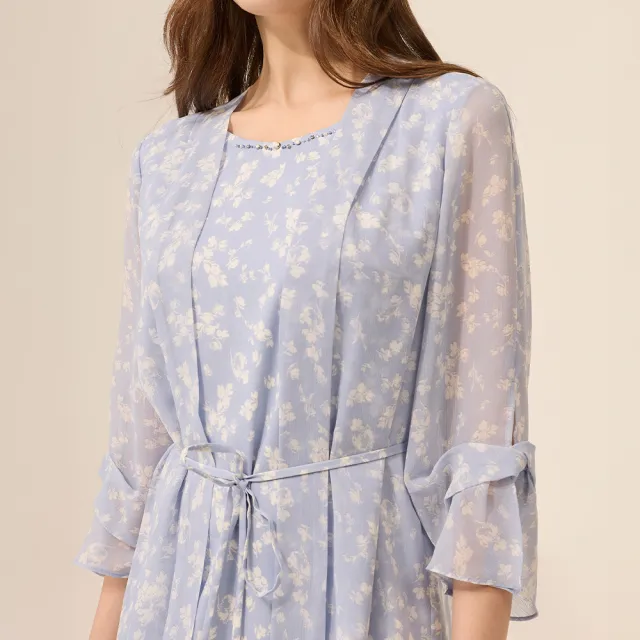 【ILEY 伊蕾】收腰雪紡印花洋裝(淺藍；M-XL；1253077448)