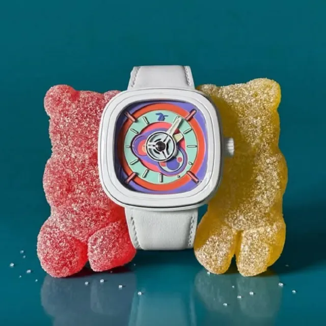 【SEVENFRIDAY】UBBLE GUM 泡泡糖 陶瓷框多彩噴漆錶面機械錶/47mm( P1C/06 )