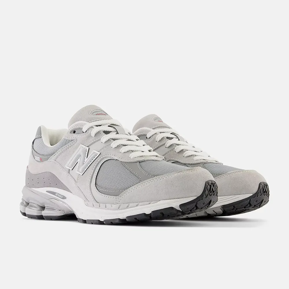 NEW BALANCE】NB 2002R GORE-TEX 元祖灰男鞋(M2002RXJ) - momo購物網