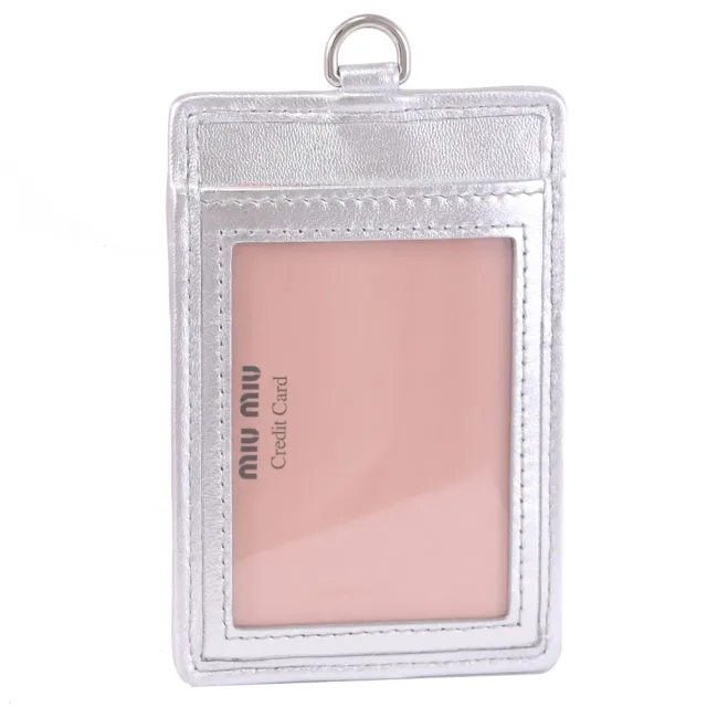 【MIU MIU】Matelasse 經典LOGO抓皺納帕羊皮頸掛卡片證件夾(銀)