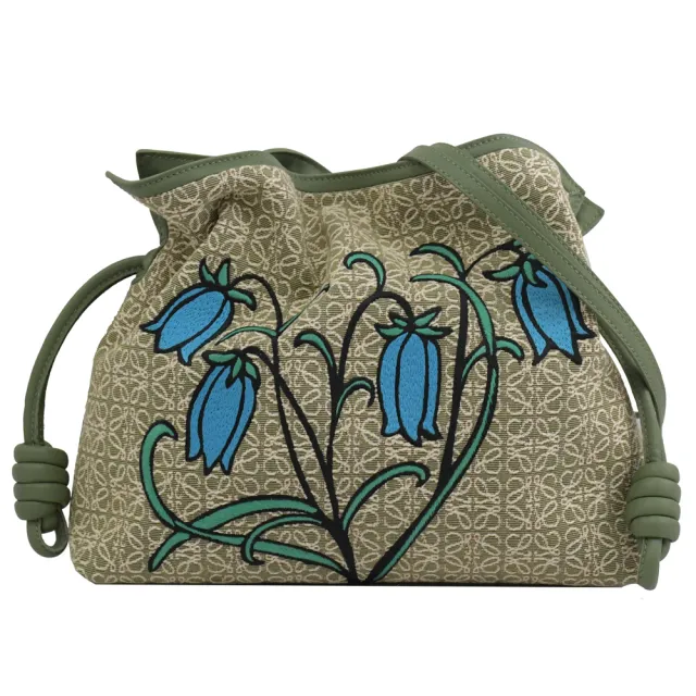 【LOEWE 羅威】限定經典精緻徽章LOGO印花刺繡花朵束口斜背包(酪梨綠)