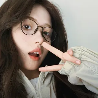 【LEESA】素顏眼鏡\眼鏡架\女生眼鏡\小臉神器\韓版眼鏡\黑色眼鏡\眼鏡\小框眼鏡\鏡框\禮物\眼鏡