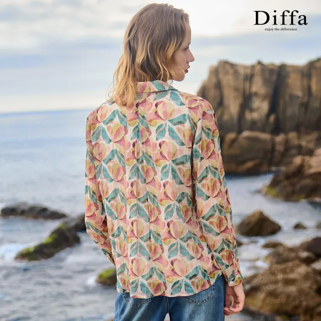 【Diffa】卡綠花壓褶開襟上衣-女
