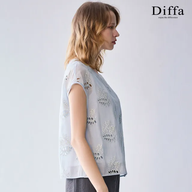 【Diffa】葉子鏤空刺繡蓋袖上衣-女