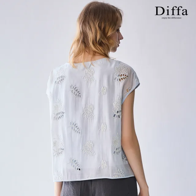 【Diffa】葉子鏤空刺繡蓋袖上衣-女