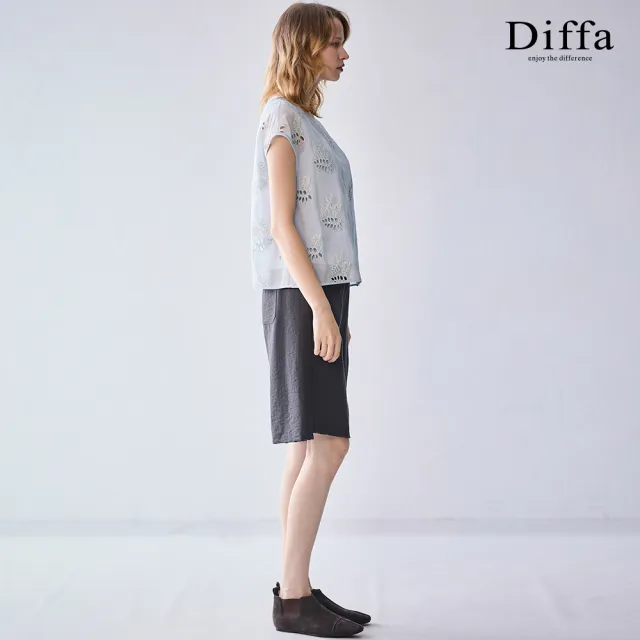 【Diffa】後腰鬆緊造型短褲-女