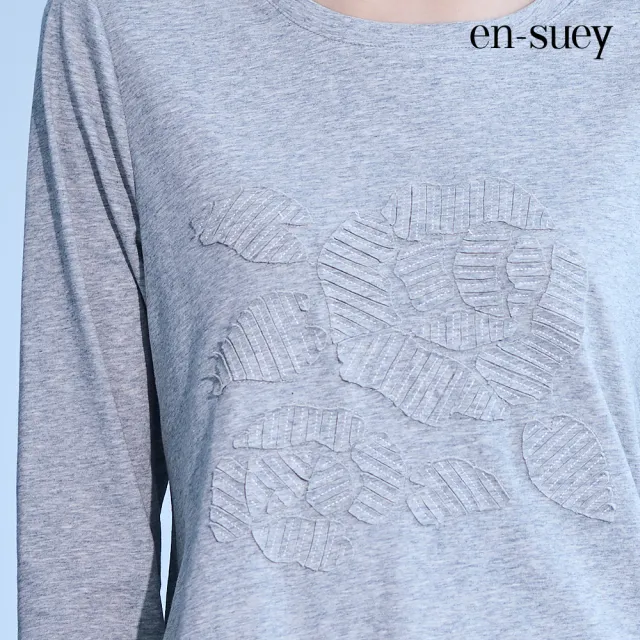 【en-suey 銀穗】玫瑰花朵貼布圖驣開叉棉T上衣-女