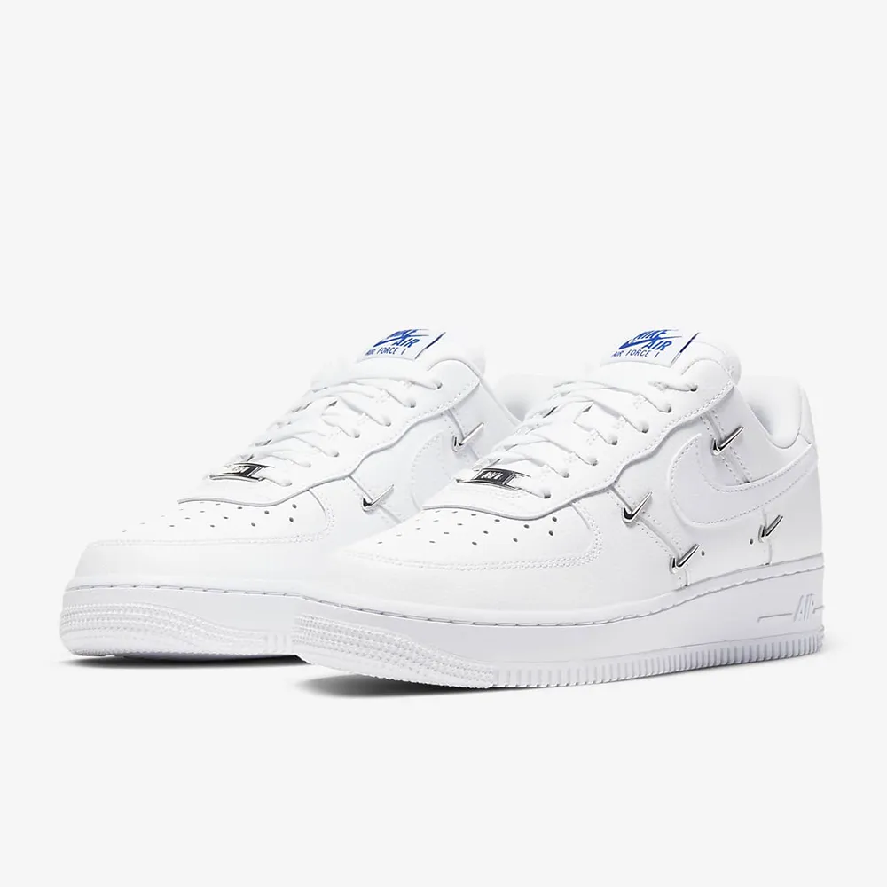 【NIKE 耐吉】休閒鞋 運動鞋 WMNS AIR FORCE 1 07 LX 女鞋 白(CT1990100)