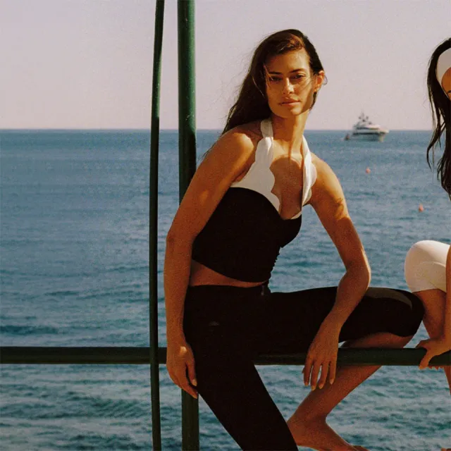 【WISKII】波浪撞色削肩背心RIVIERA SCALLOP CONTRAST HALTER TANK