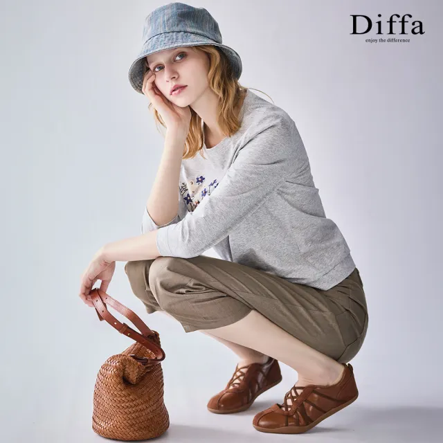 【Diffa】小狗印花車褶針織衫-女