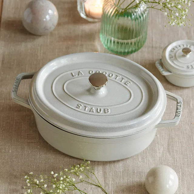 【STAUB】橢圓琺瑯鑄鐵鍋23cm-2.35L/新舊包裝隨機出貨(德國雙人牌集團官方直營)