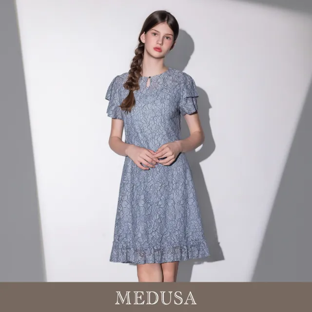 【MEDUSA 曼度莎】現貨-霧藍緹花蕾絲層次荷葉小禮服（M-XL）｜小禮服 洋裝推薦 媽媽禮服